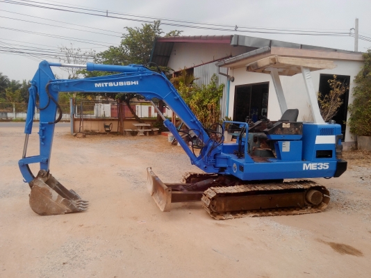 แบ็คโฮ mitsubishi ms35 ใช้งานได้ราคาถูกครับ  165,000 บาท