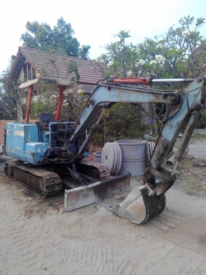 แบ็คโฮ mitsubishi ms35 ใช้งานได้ราคาถูกครับ  165,000 บาท