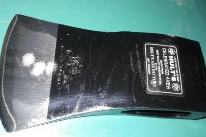 ขายหัวขวานตราเสือ HULT'S CELEBRATED AXES. MADE IN SWEDEN.