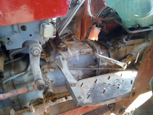 ขายรถไถ่มิดซี่ 527  พร้อมใช้งาน สภาพสวย ยังหลังสวยทั้งคู่