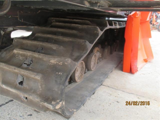 รถเกี่ยวนวดข้าว DC 70 รถปี 57 576 ชั่วโมง