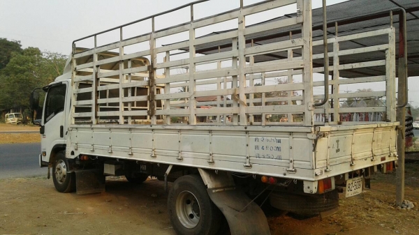 ขาย 6 ล้อ ISUZU NPR 150 ปี 54 ยาว 5 เมตร รถสวยพร้อมใช้ เครื่องเดิม เกียร์เดิม ทะเบียนพร้อมโอน
