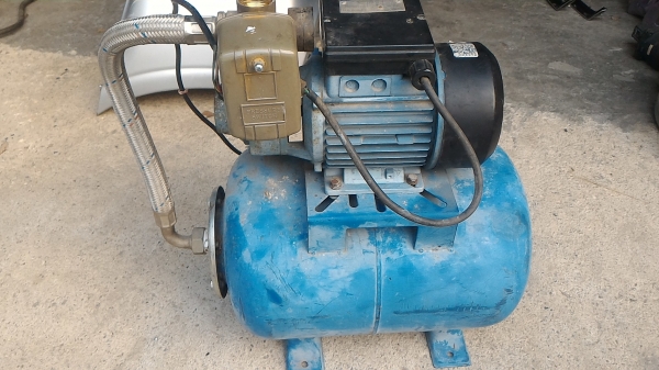 ปั๊มน้ำอัตโนมัติ พร้อมถังเก็นน้ำแบบสะสมแรงดัน SAXON ขนาด 1 แรงม้า ใข้กับบ้านเรื่อนทั่วไปได้เลย