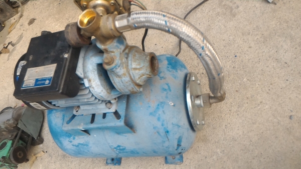 ปั๊มน้ำอัตโนมัติ พร้อมถังเก็นน้ำแบบสะสมแรงดัน SAXON ขนาด 1 แรงม้า ใข้กับบ้านเรื่อนทั่วไปได้เลย