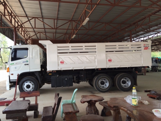 ขายHino Mega ซีรี่500 FM1A 344แรงม้า ปี57 ยางใหม่หมดพร้อมใช้งาน ราคาคุยกันได้  0897088772