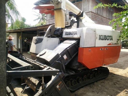 ต้อนรับสงการนต์ วันปีใหม่ไทย เอาเลย!!(เฉพาะภายใน3วันนี้เท่านั้น!!!) รถเกี่ยวข้าวKOBOTA DC95gm ปี54 (2,xxxชม.) พร้อมพ่วงลาก+เล่มทะเบียนพร้อมโอน ราคา479,000บาท