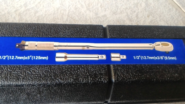 ประแจวัดแรงบิด STAR ขนาดข้อต่อสวม 1/2 นิ้ว ตัวยาว 48 ซม. เหล็กปลอดสนิมเกรด CR-V วัดแรงบิดของการขันน็อตได้สูง