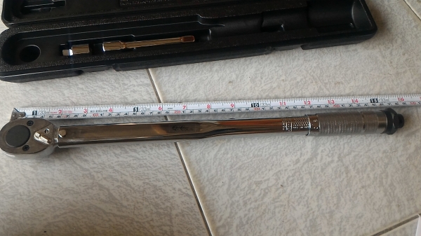 ประแจวัดแรงบิด STAR ขนาดข้อต่อสวม 1/2 นิ้ว ตัวยาว 48 ซม. เหล็กปลอดสนิมเกรด CR-V วัดแรงบิดของการขันน็อตได้สูง