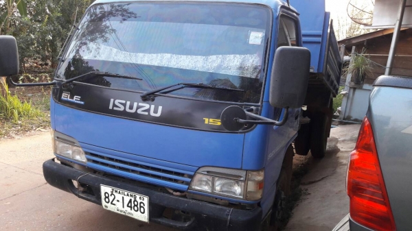 หกล้อ อีซูชุ NQR150ปี48 แอร์เย็นๆ ดั้ม5คิวสามมิต สภาพดีสวยบางเดิมพร้อมใช้ ทะเบียนพร้อมโอน ราคา 599,000บ ต่อรองได้