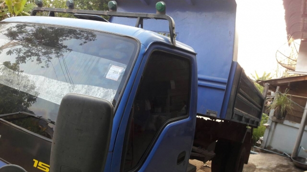 หกล้อ อีซูชุ NQR150ปี48 แอร์เย็นๆ ดั้ม5คิวสามมิต สภาพดีสวยบางเดิมพร้อมใช้ ทะเบียนพร้อมโอน ราคา 599,000บ ต่อรองได้