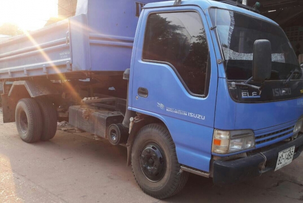 หกล้อ อีซูชุ NQR150ปี48 แอร์เย็นๆ ดั้ม5คิวสามมิต สภาพดีสวยบางเดิมพร้อมใช้ ทะเบียนพร้อมโอน ราคา 599,000บ ต่อรองได้