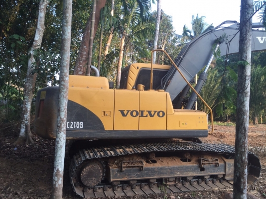 ขายดาวน์รถแบคโฮ VOLVO EC210B สวยๆเดิมๆ4พันกว่าชั่วโมง สนใจโทร 081-970-1072
