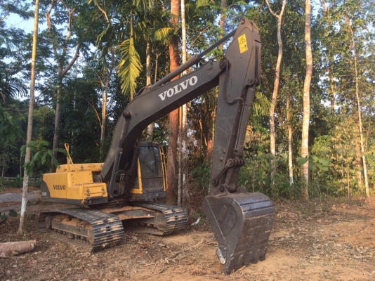 ขายดาวน์รถแบคโฮ VOLVO EC210B สวยๆเดิมๆ4พันกว่าชั่วโมง สนใจโทร 081-970-1072