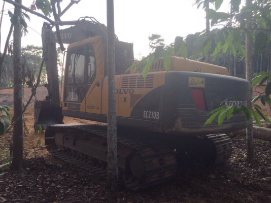 ขายดาวน์รถแบคโฮ VOLVO EC210B สวยๆเดิมๆ4พันกว่าชั่วโมง สนใจโทร 081-970-1072