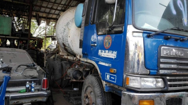 ขายรถ10ล้อโม่ปูน2เพลา HINO เปอร์เซีย 260 ช่วงล่างZM โม่7คิว แชชซีสวย โม่ตรง เบรคแห้ง ยางดี เอกสารเล่มทะเบียนครบ พร้อมวิ่งงาน