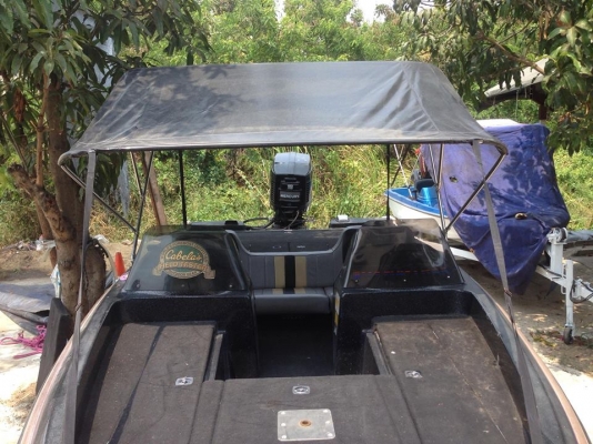 ขายเรือแบสDYNY-TRAK สวยๆ18ฟุต กว้าง210ซ.ม เครื่องเมอเคอรี่150แน่นๆ มีห้องขังเหยื่อเป็น ถังน้ำมันสแตนเลสสวยๆ เรือกว้างพิเศษ210ซ.ม รับรองไม่โคลง ผ้าใบเปลี่ยนใหม่ให้เทเล่อร์ไปด้วย ขาย 190000 บาท