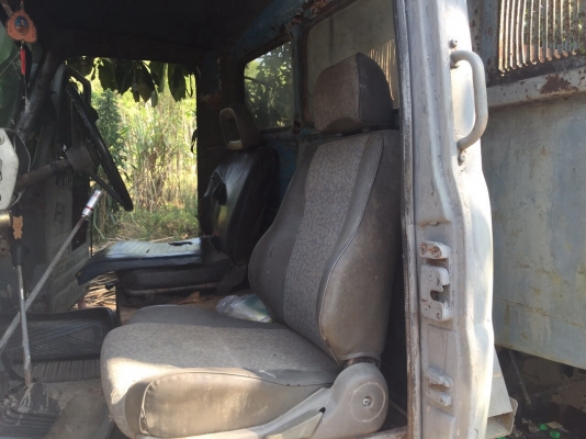 ขายรถ6ล้อหัวยาวดั้มพ์ ISUZU 1664902 เครื่อง 125แรงม้า ปี20 สนใจโทร 081-970-1072