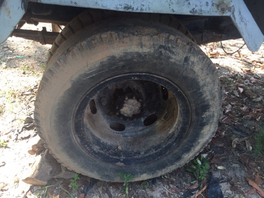 ขายรถ6ล้อหัวยาวดั้มพ์ ISUZU 1664902 เครื่อง 125แรงม้า ปี20 สนใจโทร 081-970-1072