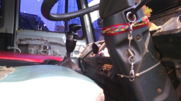 ขาย สิบล้อ อีซูชุ 240นางฟ้าแท้ ดั้มสามมิต สภาพดีสวยเดิมๆพร้อมใช้งาน ราคาเบาๆ 485,000บ (ไม่มีเล่มทะเบียน) มีใบซื้อขายให้ ครับ