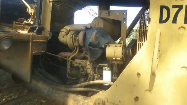 ขายด่วนครับ รถเกรด CATERPILLAR D7H เอกสารเล่มทะเบียน พร้อมใจงาน ครับ