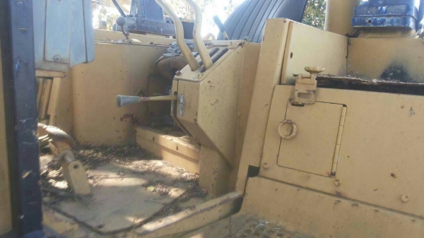 ขายด่วนครับ รถเกรด CATERPILLAR D7H เอกสารเล่มทะเบียน พร้อมใจงาน ครับ