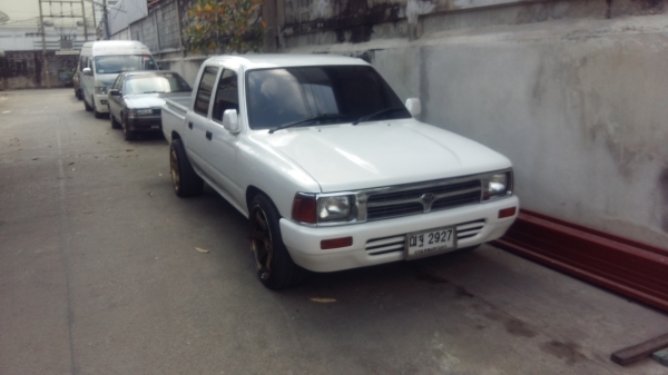 รถ4ประตูพร้อมๆ