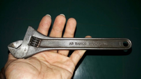 ขายประแจเลื่อน BAHCO 8" MADE IN SWEDEN.