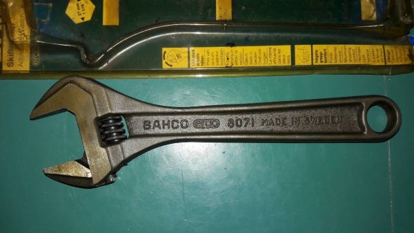 ขายประแจเลื่อน BAHCO ergo8071 8" MADE IN SWEDEN.ใหม่เก่าเก็บแท้ๆ ขายประแจเลื่อน BAHCO ergo8071 8" MADE IN SWEDEN.ใหม่เก่าเก็บแท้ๆ