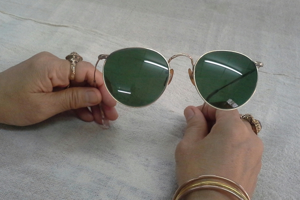 แว่นตาวินเทจโกลด์ฟิลด์ทรง 'หยดน้ำ-จอห์น เลนนอน' ตัวบิดา!  ALGHA made in England