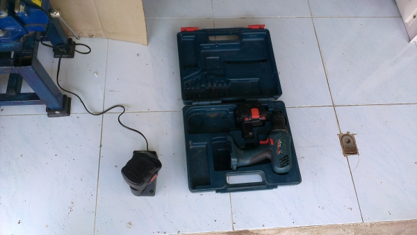 ขายสว่านไร้สาย Bosch 12VDC