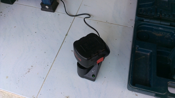 ขายสว่านไร้สาย Bosch 12VDC