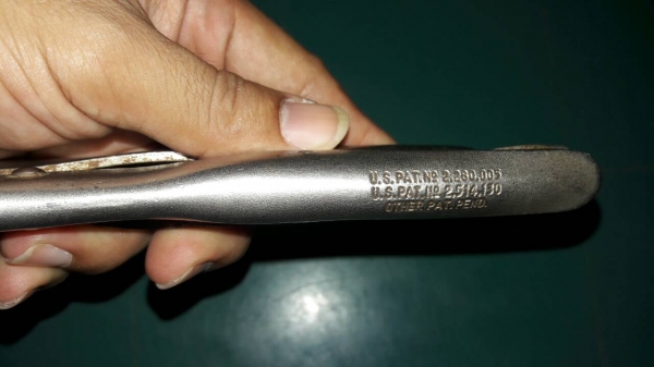 ขายคีมล็อกVISE-GRIP 10WR Made in USA.งานเก่าสามแถว ขายคีมล็อกVISE-GRIP 10WR Made in USA.งานเก่าสามแถว