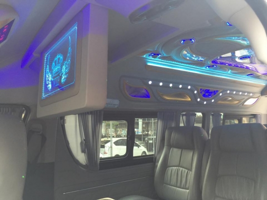 โทร 0922726669 ตันหยง เบสท์รถตู้ฝั่งธน TOYOTA COMMUTER D4D 3.0CC MT 2014 // ราคา 1,179,000 บาท