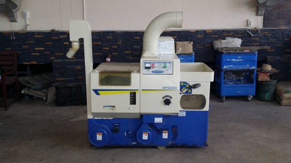 เครื่องสีข้าวกล้องเก่าญี่ปุ่น  SATAKE  รุ่น NPS350D  สภาพเครื่องสวย พร้อมใช้งาน