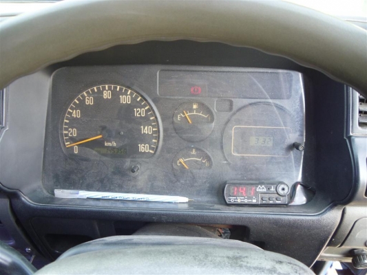 ขาย ISUZU NKR แชสซียาว 320 cm