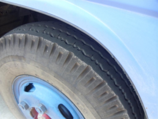 ขาย ISUZU NKR แชสซียาว 320 cm