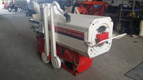 เครื่องสีข้าวกล้องเก่าญี่ปุ่น  YANMAR  รุ่น RHS30L  สภาพเครื่องสวย พร้อมใช้งาน