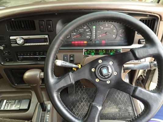 รถตู้สวยๆสักคัน เครื่องเดิมดีเซล เกียร์ออโต้ ตัวพิเศษพร้อมใช้งานวิ่งทางไกลสบายLINE:seiatong003