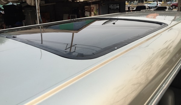 รถตู้สวยๆสักคัน เครื่องเดิมดีเซล เกียร์ออโต้ ตัวพิเศษพร้อมใช้งานวิ่งทางไกลสบายLINE:seiatong003