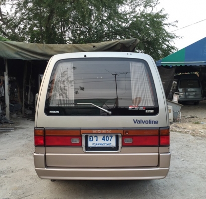 รถตู้สวยๆสักคัน เครื่องเดิมดีเซล เกียร์ออโต้ ตัวพิเศษพร้อมใช้งานวิ่งทางไกลสบายLINE:seiatong003