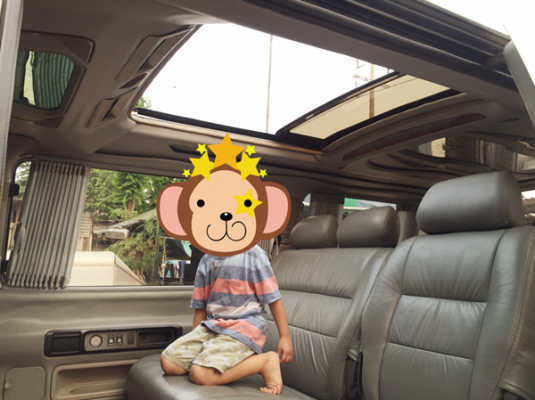 รถตู้สวยๆสักคัน เครื่องเดิมดีเซล เกียร์ออโต้ ตัวพิเศษพร้อมใช้งานวิ่งทางไกลสบายLINE:seiatong003