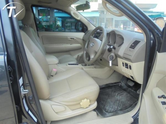 TOYOTA HILUX VIGO, 2.7 G DBL CAB POWER 4WD โฉม DOUBLE CAB สีดำ เกียร์ออโต้ ติดแก๊ส NGV