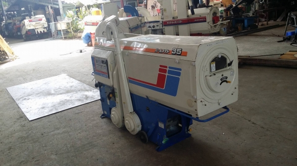 เครื่องสีข้าวกล้องเก่าญี่ปุ่น  ISEKI  รุ่น 35 สภาพเครื่องสวย พร้อมใช้งาน