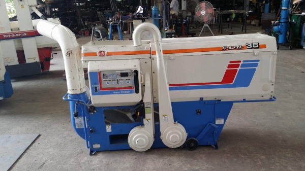 เครื่องสีข้าวกล้องเก่าญี่ปุ่น  ISEKI  รุ่น 35 สภาพเครื่องสวย พร้อมใช้งาน