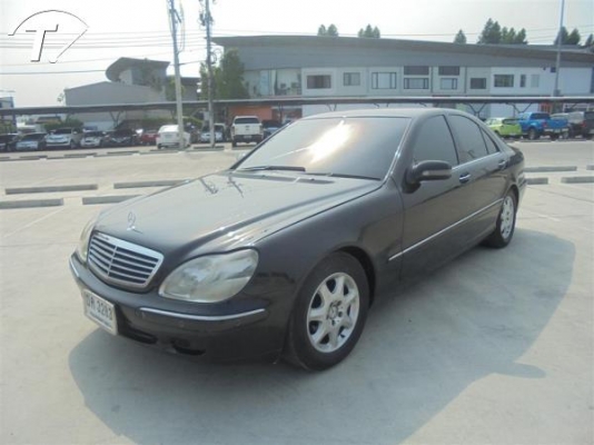 BENZ S-CLASS, S280 โฉม W220 สีดำ เกียร์ออโต้ ติดแก๊ส LPG ทะเบียน ธค3283 กรุงเทพฯ