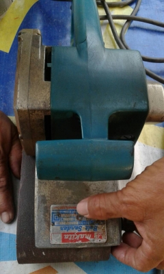 เครื่องขัดกระดาษทรายรถถังมากีตา