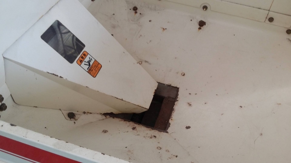 เครื่องสีข้าวกล้องเก่าญี่ปุ่น YANMAR  รุ่น RHS400 สภาพเครื่องสวย พร้อมใช้งาน