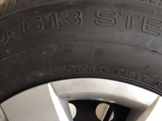 ขายยางพร้อมล้อ 6  รู