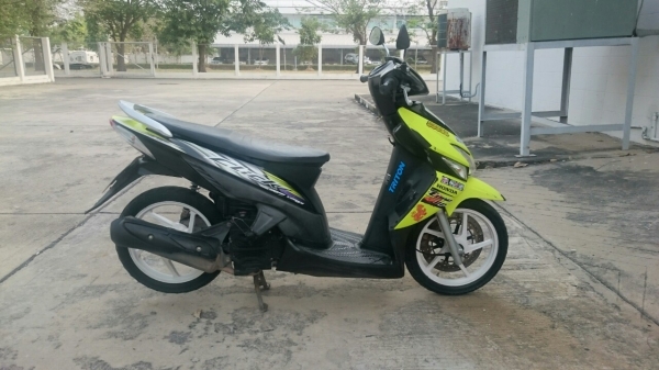 click เครื่องดีเยี่ยม ล้อแม็ก พร้อมใช้งาน click เครื่องดีเยี่ยม ล้อแม็ก พร้อมใช้งาน