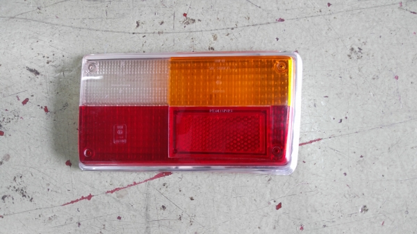 ขายฝาไฟท้าย Volvo 264 ด้านขวา ของแท้ใหม่